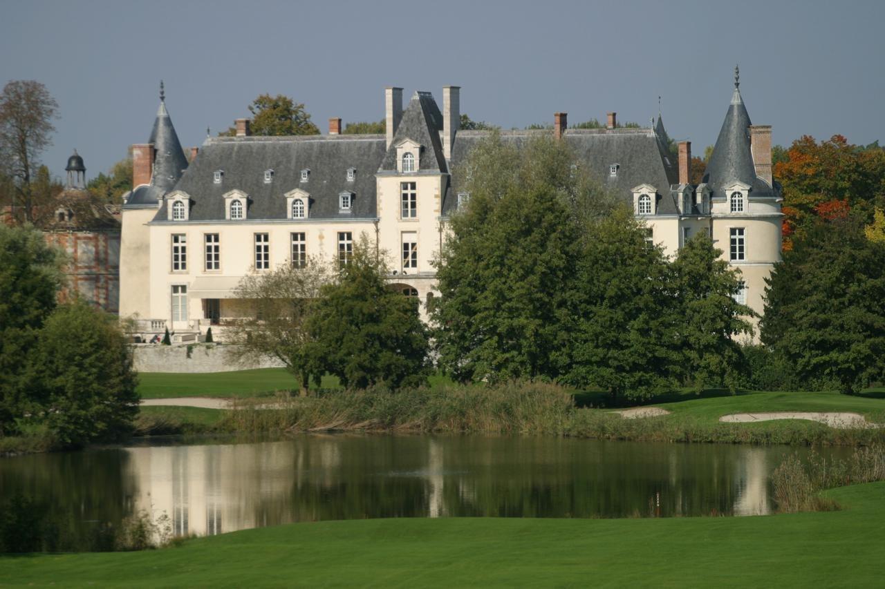 Chateau D'Augerville Golf & Spa Resort Luaran gambar