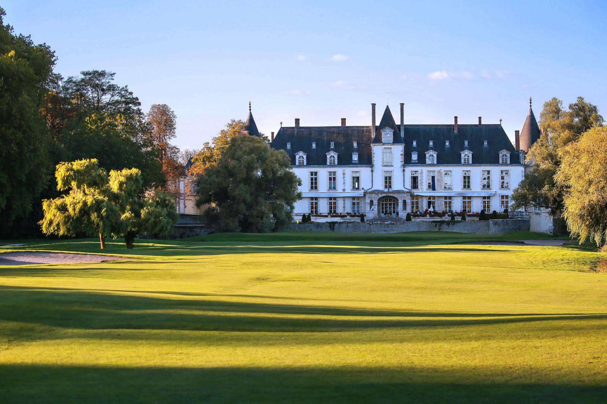 Chateau D'Augerville Golf & Spa Resort Luaran gambar